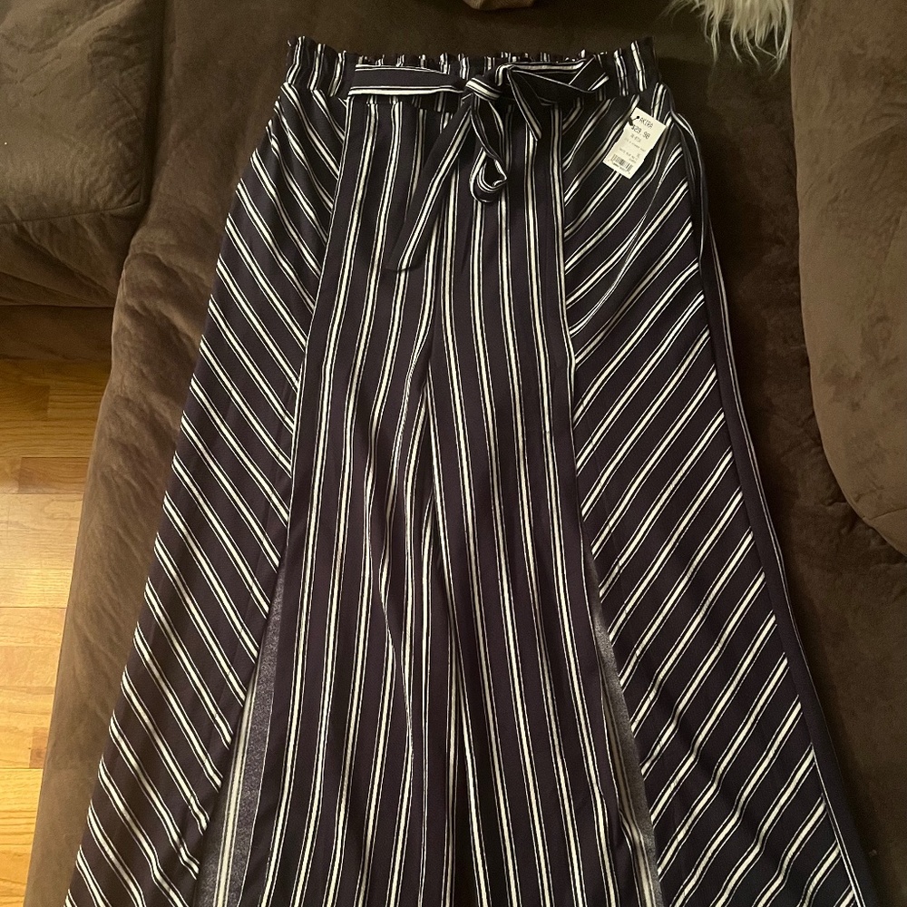 Akira Navy & White Palazzo Front Slit Pants